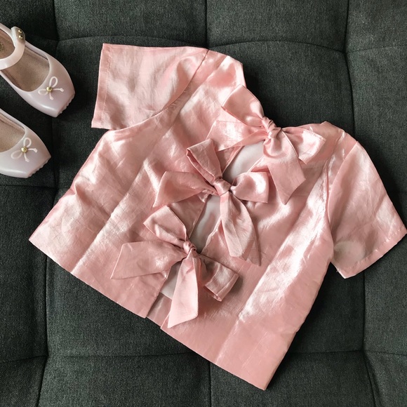 Other - 🎀 Silk Top with 3 Bows!